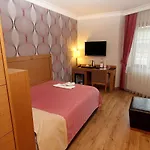 Ξενοδοχείο Levent 3*