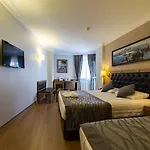 Ξενοδοχείο Levent 3*