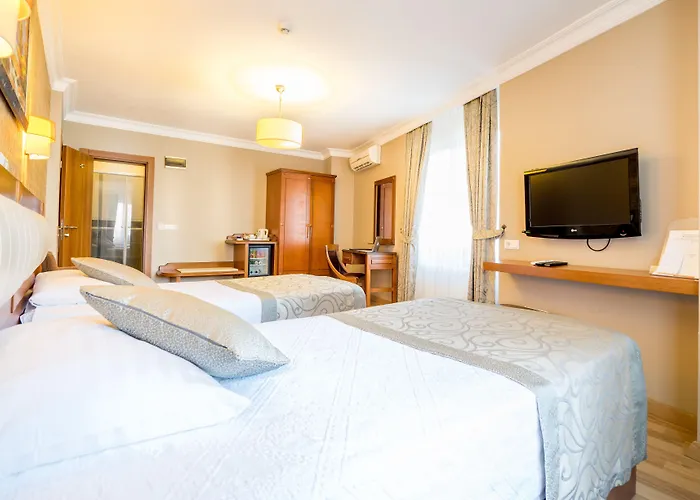 Отель Levent 3*