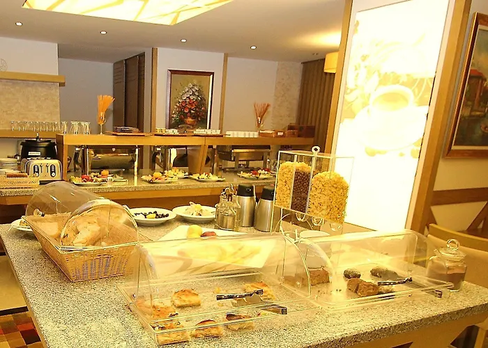 Отель Levent 3*