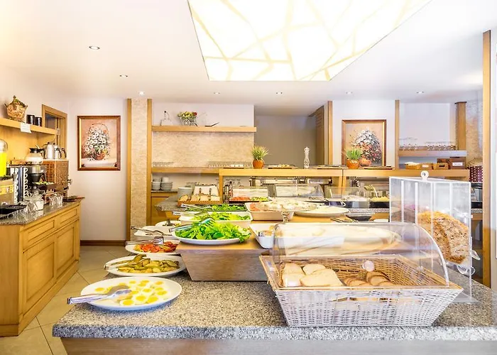 Отель Levent 3*