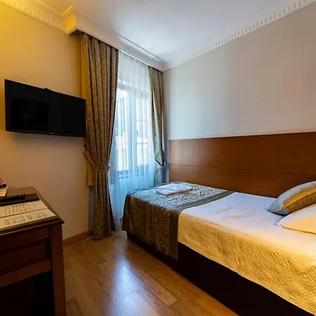 Hotel Levent 3*